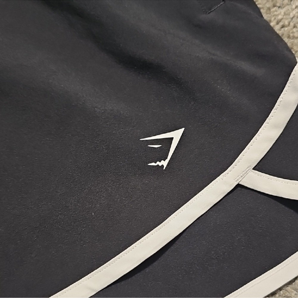NWOT - Gymshark woman’s Black Athletic Shorts size small - Picture 3 of 12